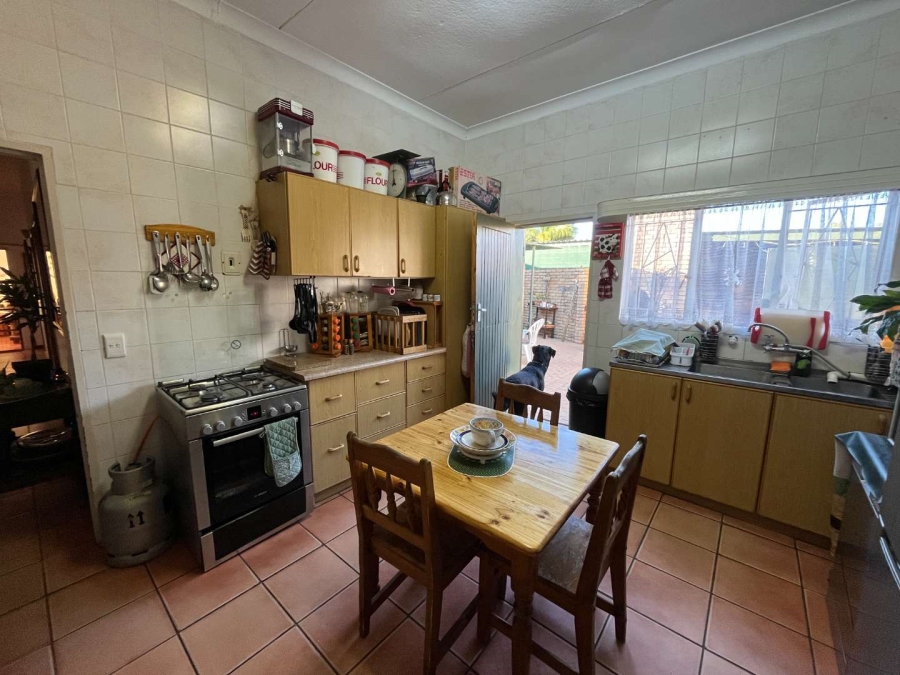 5 Bedroom Property for Sale in Die Rand Northern Cape